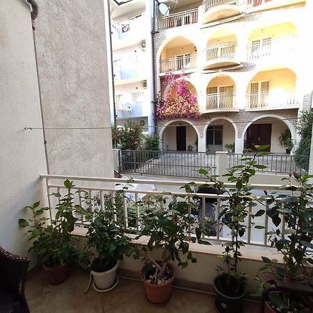 Apartments Jadranka Makarska Esterno foto